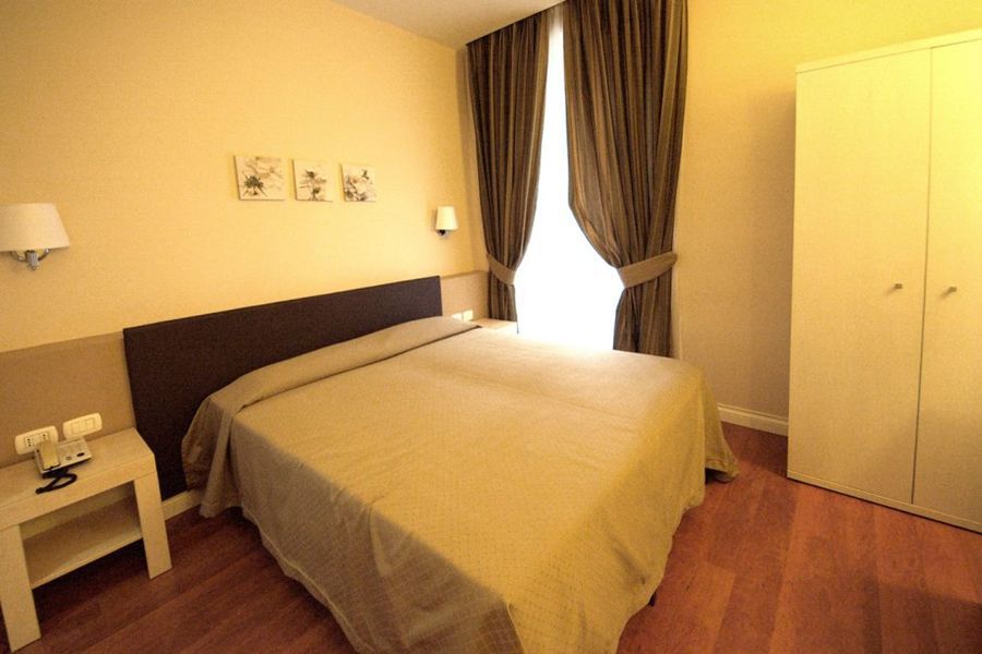 Hotel Saturnia Roma Exterior foto